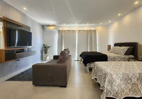 Foto 1 de Casa com 3 Quartos à venda, 300m² em Porto do Carro, Cabo Frio