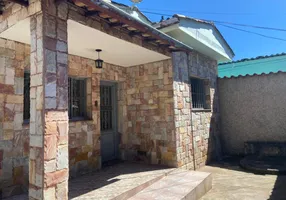 Foto 1 de Casa com 4 Quartos à venda, 200m² em Novo Eldorado, Contagem
