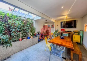 Foto 1 de Casa de Condomínio com 3 Quartos à venda, 165m² em Chácara Santo Antônio, São Paulo