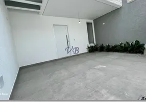 Foto 1 de Sobrado com 3 Quartos à venda, 180m² em Vila Scarpelli, Santo André