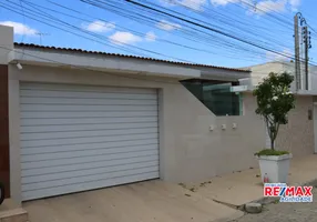 Foto 1 de Sobrado com 3 Quartos à venda, 180m² em Malaquias Cardoso, Santa Cruz do Capibaribe