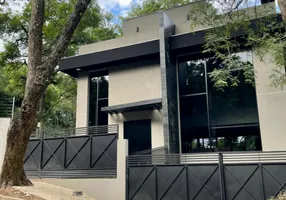 Foto 1 de Casa com 3 Quartos à venda, 444m² em Santo Inácio, Curitiba