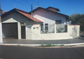 Foto 1 de Casa com 3 Quartos à venda, 108m² em Residencial Samambaia, São Carlos
