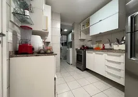 Foto 1 de Apartamento com 2 Quartos à venda, 60m² em Vila União, Fortaleza