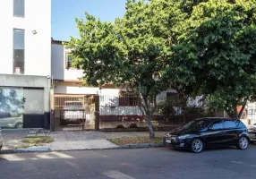 Foto 1 de Casa com 4 Quartos à venda, 230m² em Cavalhada, Porto Alegre