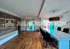Foto 1 de Casa de Condomínio com 4 Quartos para alugar, 333m² em Pechincha, Rio de Janeiro