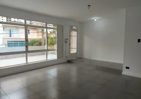 Foto 1 de Casa com 3 Quartos para alugar, 220m² em Jardim Anália Franco, São Paulo
