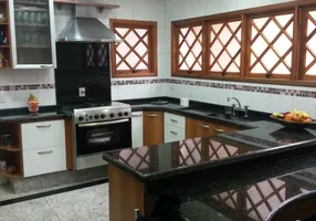 Foto 1 de Casa com 3 Quartos à venda, 250m² em Jardim Paraventi, Guarulhos