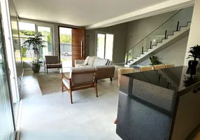 Foto 1 de Casa de Condomínio com 3 Quartos à venda, 232m² em Santa Catarina, Caxias do Sul