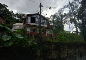 Foto 1 de Casa com 5 Quartos à venda, 140m² em Retiro, Petrópolis