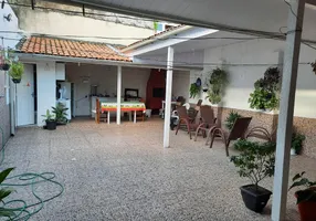 Foto 1 de Casa com 4 Quartos para venda ou aluguel, 294m² em Marco, Belém