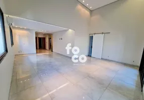 Foto 1 de Sobrado com 4 Quartos à venda, 360m² em Vigilato Pereira, Uberlândia