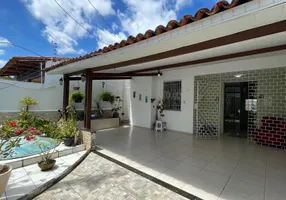 Foto 1 de Casa com 3 Quartos para alugar, 300m² em Cohatrac, São Luís