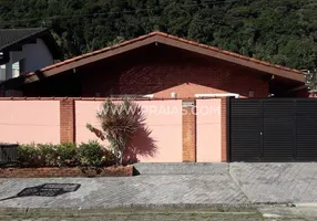 Foto 1 de Casa de Condomínio com 4 Quartos à venda, 200m² em Balneário Praia do Pernambuco, Guarujá
