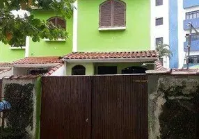 Foto 1 de Casa de Condomínio com 2 Quartos à venda, 70m² em Jardim Aruã, Caraguatatuba