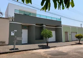 Foto 1 de Casa com 3 Quartos à venda, 288m² em Jardim Patrícia, Uberlândia