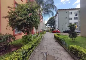 Foto 1 de Apartamento com 2 Quartos para alugar, 52m² em Vila Nova, Porto Alegre