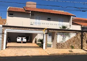 Foto 1 de Sobrado com 3 Quartos à venda, 300m² em Jardim Tarraf II, São José do Rio Preto