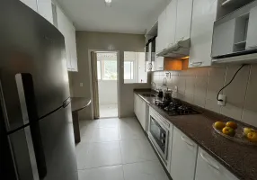 Foto 1 de Apartamento com 2 Quartos para alugar, 71m² em Fazendinha, Itajaí