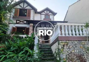 Foto 1 de Casa com 3 Quartos à venda, 514m² em Grajaú, Rio de Janeiro