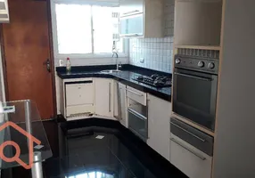 Foto 1 de Casa de Condomínio com 4 Quartos à venda, 192m² em Vila Guarani, São Paulo