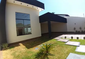 Foto 1 de Casa com 3 Quartos à venda, 190m² em Vila Jardim São Judas Tadeu, Goiânia