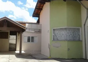Foto 1 de Casa com 3 Quartos à venda, 99m² em Vitoria Vale III, Pindamonhangaba