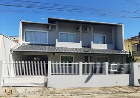 Foto 1 de Casa com 6 Quartos à venda, 180m² em Centro, Penha