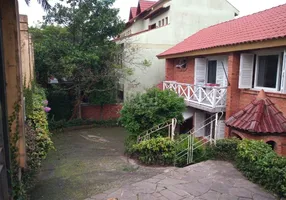 Foto 1 de Casa com 3 Quartos à venda, 256m² em Teresópolis, Porto Alegre