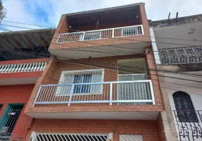 Foto 1 de Sobrado com 4 Quartos à venda, 188m² em Jardim Zaira, Mauá