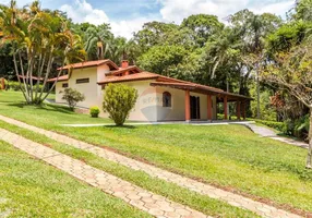 Foto 1 de Fazenda/Sítio com 3 Quartos à venda, 343m² em Jardim Maracana, Atibaia