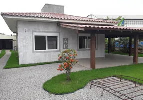 Foto 1 de Casa com 3 Quartos à venda, 245m² em Areias de Palhocinha, Garopaba