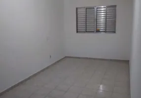 Foto 1 de Casa com 3 Quartos para alugar, 130m² em Vila Voturua, São Vicente