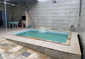 Foto 1 de Casa com 2 Quartos à venda, 135m² em Savoy , Itanhaém