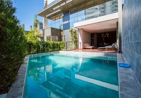 Foto 1 de Apartamento com 3 Quartos à venda, 135m² em Centro, Itajaí