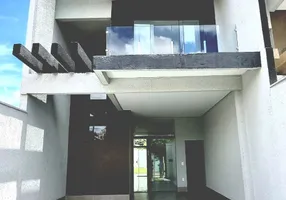 Foto 1 de Sobrado com 3 Quartos à venda, 170m² em Jardim América, Goiânia