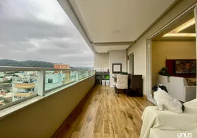 Foto 1 de Apartamento com 3 Quartos à venda, 143m² em Floresta, São José