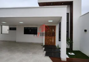 Foto 1 de Casa com 3 Quartos à venda, 136m² em Parque das Flores, Goiânia