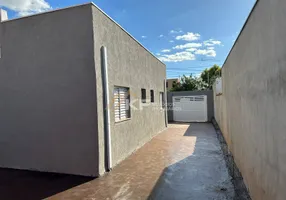 Foto 1 de Casa com 2 Quartos à venda, 64m² em , Cravinhos