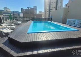 Foto 1 de Apartamento com 2 Quartos para alugar, 100m² em Centro, Balneário Camboriú