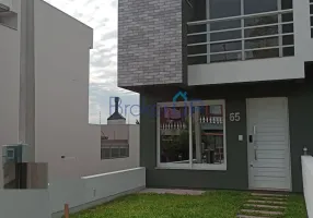 Foto 1 de Casa com 2 Quartos à venda, 121m² em Guarujá, Porto Alegre