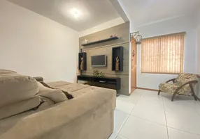 Foto 1 de Sobrado com 3 Quartos à venda, 94m² em Bom Retiro, Joinville