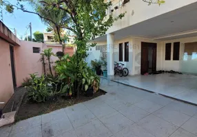 Foto 1 de Casa com 5 Quartos à venda, 404m² em Coroa do Meio, Aracaju