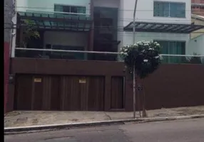 Foto 1 de Casa com 4 Quartos à venda, 800m² em Reduto, Belém