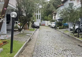 Foto 1 de Casa de Condomínio com 3 Quartos à venda, 107m² em Pendotiba, Niterói