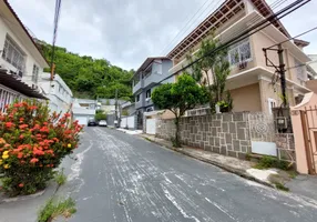 Foto 1 de Casa com 3 Quartos à venda, 250m² em Icaraí, Niterói
