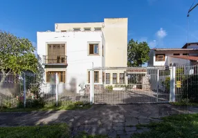 Foto 1 de Casa com 4 Quartos à venda, 380m² em Vila Assunção, Porto Alegre