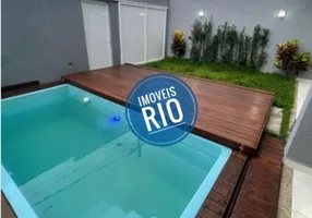 Foto 1 de Casa com 4 Quartos à venda, 210m² em Recreio Dos Bandeirantes, Rio de Janeiro
