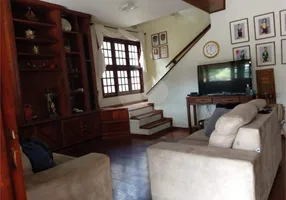 Foto 1 de Casa com 4 Quartos à venda, 250m² em Santa Isabel, Santa Isabel
