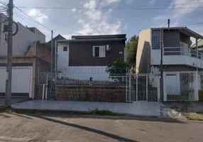 Foto 1 de Casa com 3 Quartos à venda, 84m² em Teresópolis, Porto Alegre